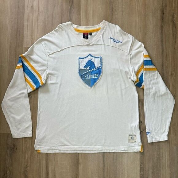 NFL Gridiron Classics Men's XL Los Angeles Chargers Football Long Sleeve Tee - Picture 1 of 7